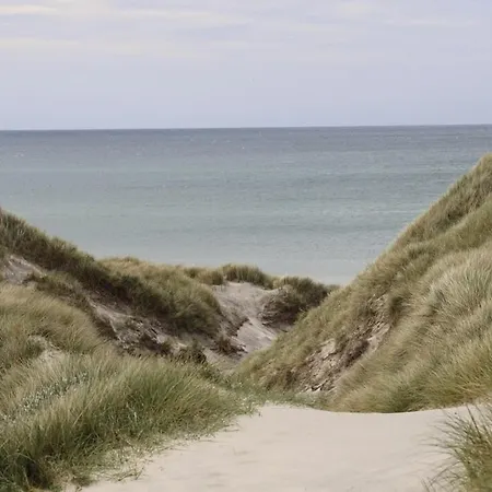Sunset - Spacious Near The Holiday home